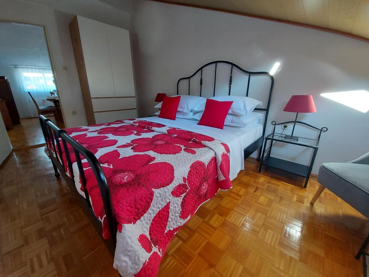 Apartments And Rooms Villa Dona Makarska Exterior photo