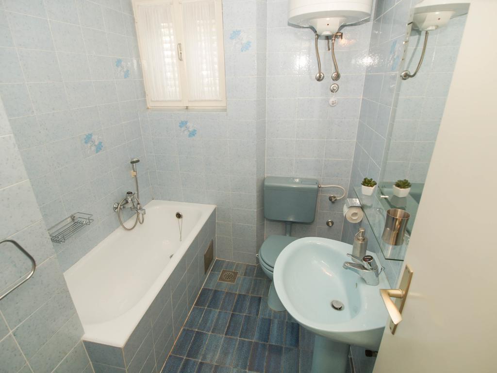 Apartments And Rooms Villa Dona Makarska Exterior photo