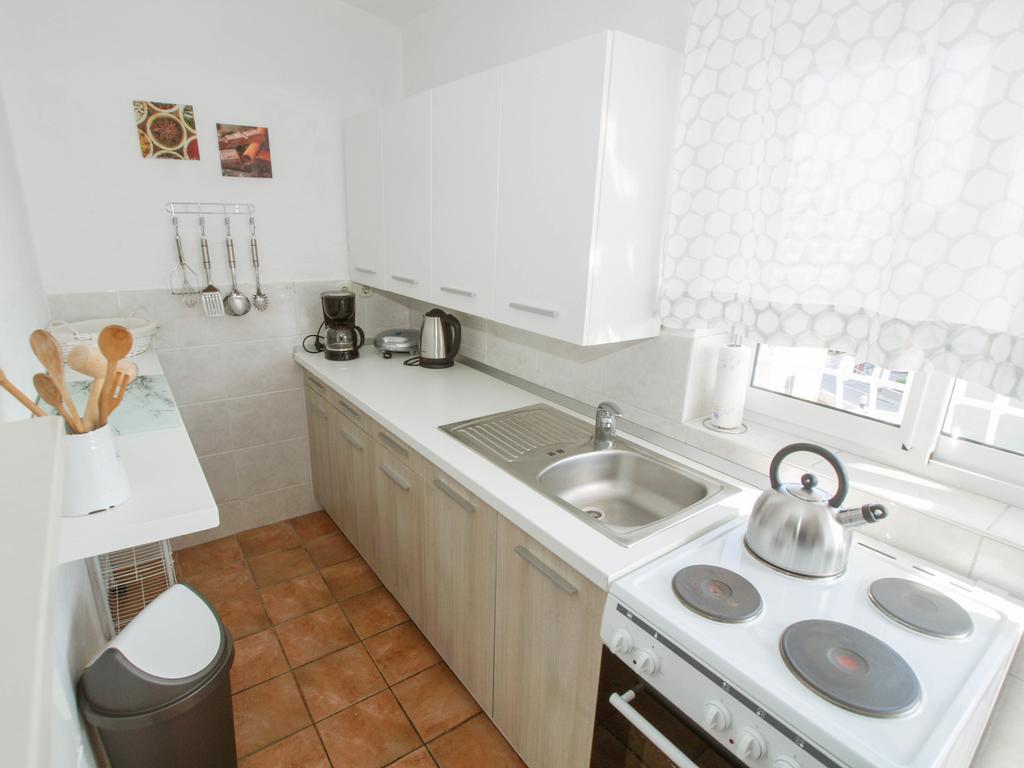 Apartments And Rooms Villa Dona Makarska Exterior photo
