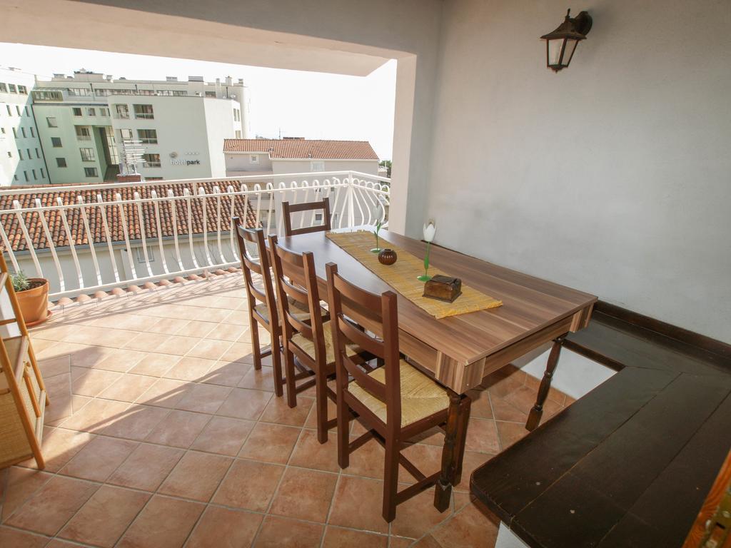Apartments And Rooms Villa Dona Makarska Exterior photo
