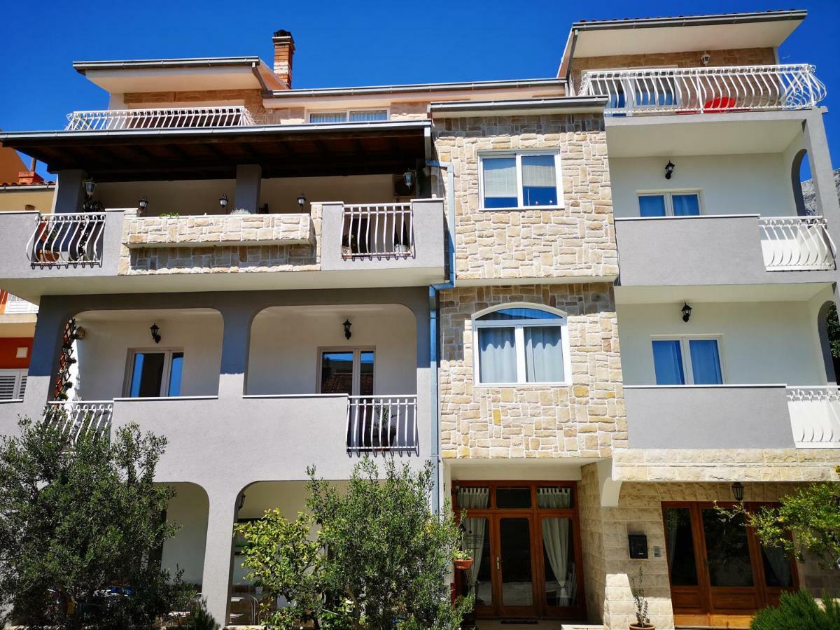 Apartments And Rooms Villa Dona Makarska Exterior photo