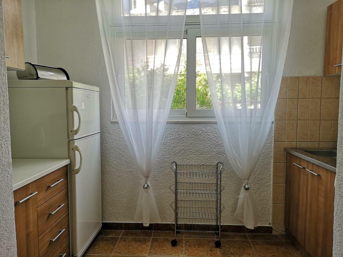 Apartments And Rooms Villa Dona Makarska Exterior photo